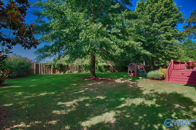230 Bishop Farm Way NW, Huntsville, AL 35806