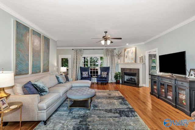 230 Bishop Farm Way NW, Huntsville, AL 35806