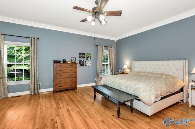 230 Bishop Farm Way NW, Huntsville, AL 35806