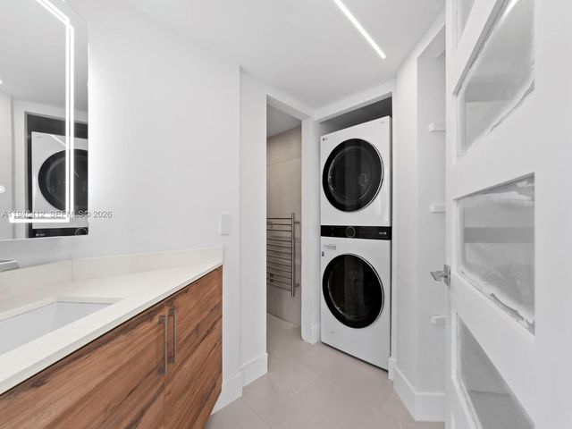 8215 SW 152nd Avenue G308, Miami, FL 33193