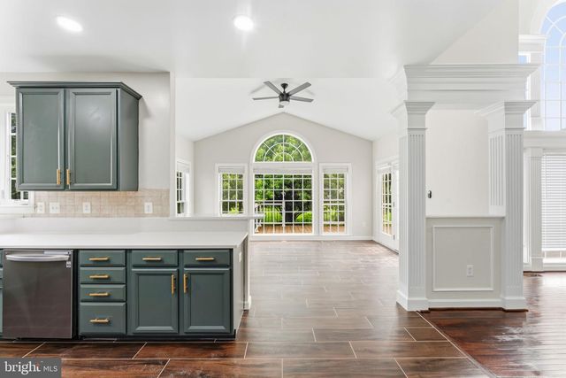 9215 SHAFERS MILL DR, Frederick, MD 21704