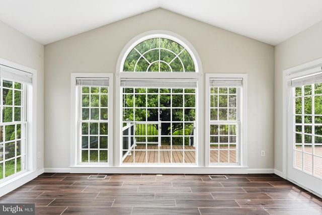 9215 SHAFERS MILL DR, Frederick, MD 21704