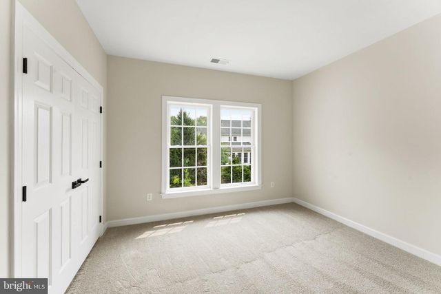 9215 SHAFERS MILL DR, Frederick, MD 21704