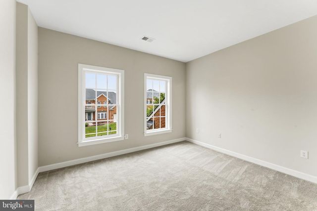 9215 SHAFERS MILL DR, Frederick, MD 21704