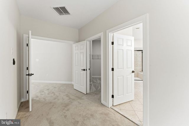 9215 SHAFERS MILL DR, Frederick, MD 21704