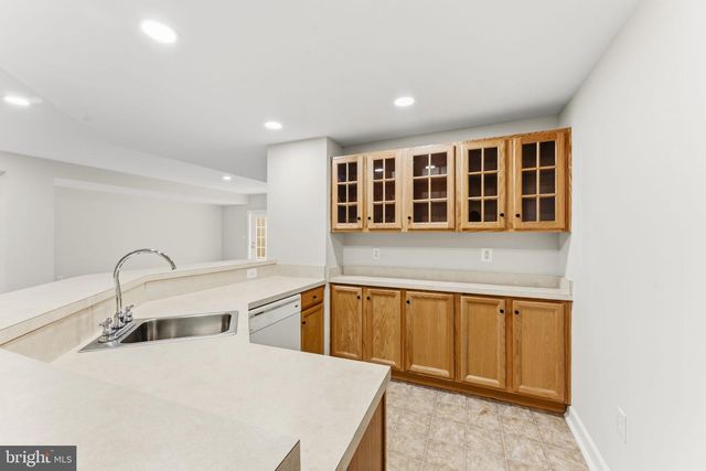 9215 SHAFERS MILL DR, Frederick, MD 21704