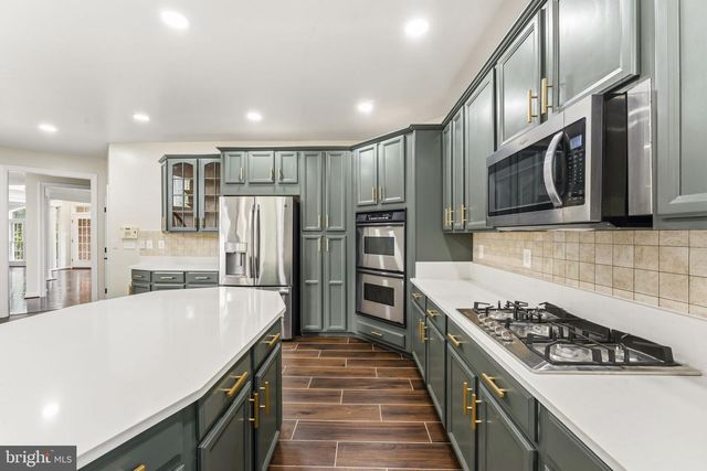 9215 SHAFERS MILL DR, Frederick, MD 21704