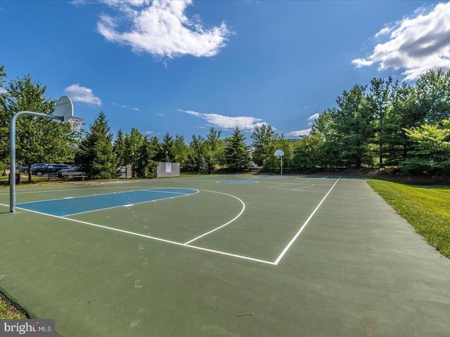 9215 SHAFERS MILL DR, Frederick, MD 21704