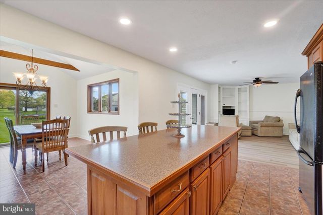 1190 CHERIMOYA ST, York, PA 17404