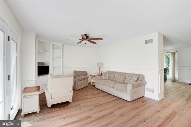 1190 CHERIMOYA ST, York, PA 17404