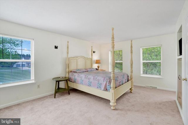 1190 CHERIMOYA ST, York, PA 17404