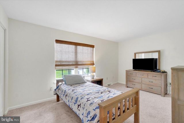 1190 CHERIMOYA ST, York, PA 17404