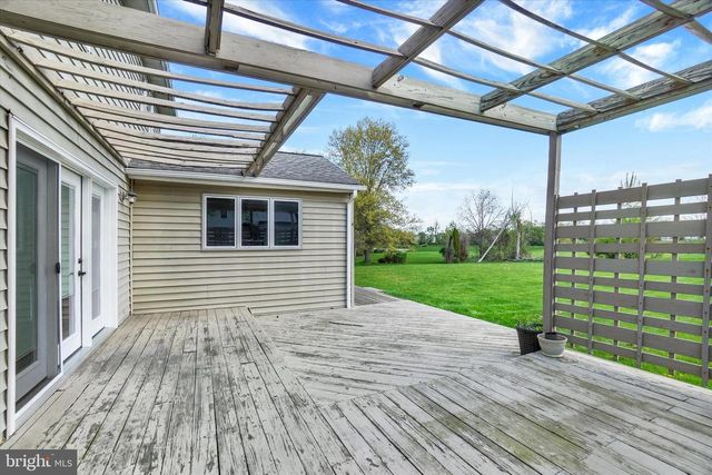 1190 CHERIMOYA ST, York, PA 17404