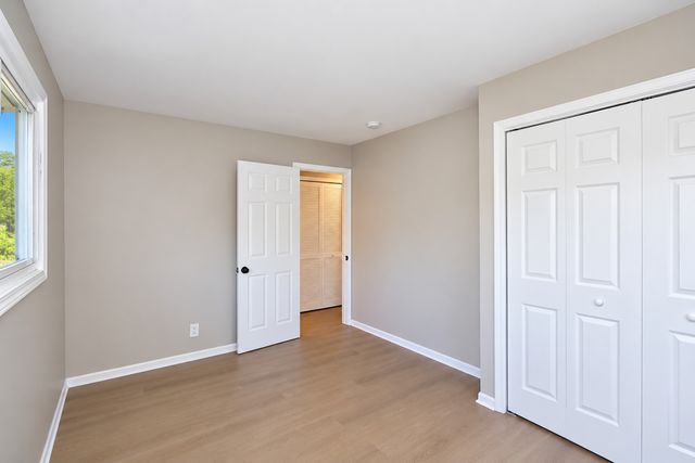 843 Navajo Drive, Carpentersville, IL 60110