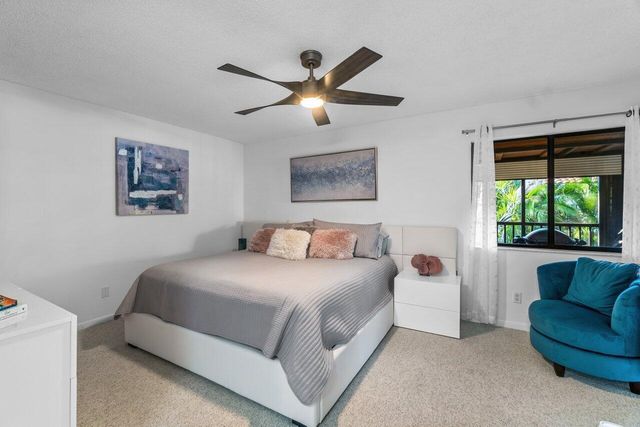 50 PELICAN POINTE Drive 2050, Delray Beach, FL 33483