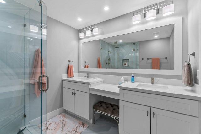 50 PELICAN POINTE Drive 2050, Delray Beach, FL 33483