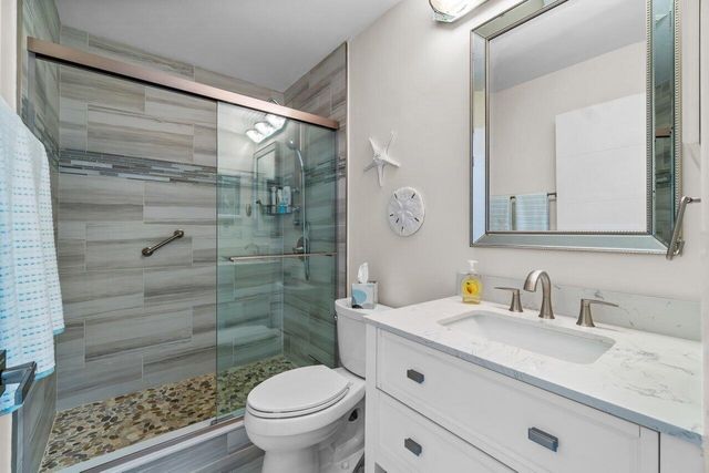50 PELICAN POINTE Drive 2050, Delray Beach, FL 33483