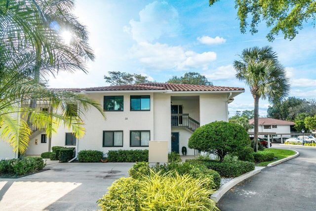 50 PELICAN POINTE Drive 2050, Delray Beach, FL 33483