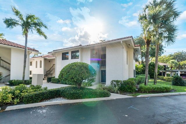 50 PELICAN POINTE Drive 2050, Delray Beach, FL 33483