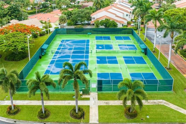 50 PELICAN POINTE Drive 2050, Delray Beach, FL 33483