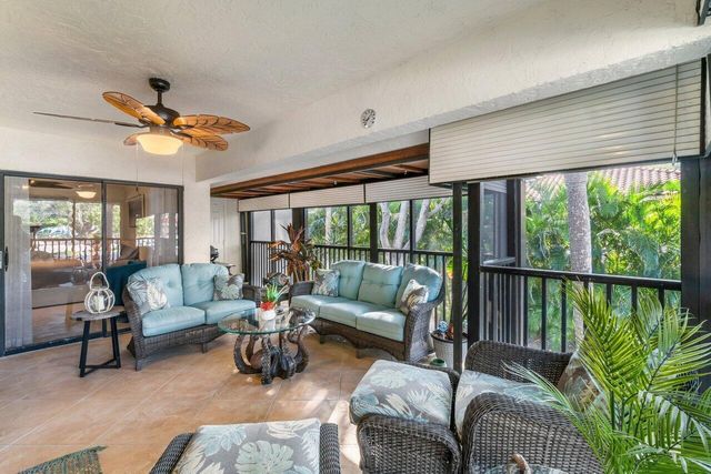 50 PELICAN POINTE Drive 2050, Delray Beach, FL 33483