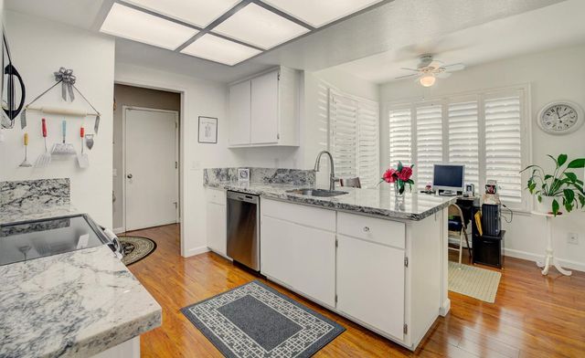 15 Coyle Creek Cir, Fair Oaks, CA 95628