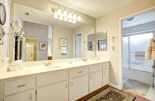 15 Coyle Creek Cir, Fair Oaks, CA 95628