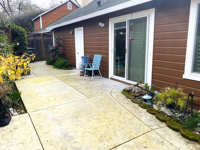 15 Coyle Creek Cir, Fair Oaks, CA 95628