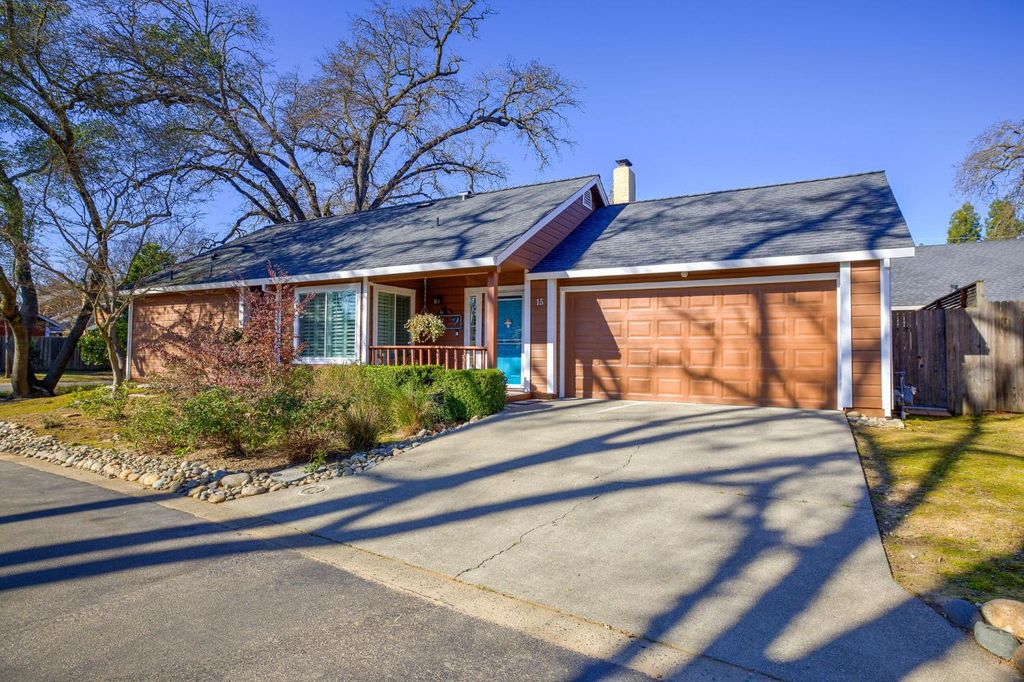 15 Coyle Creek Cir, Fair Oaks, CA 95628