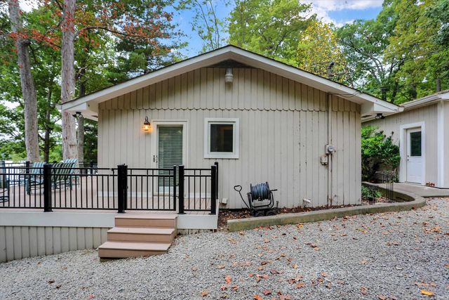 9408 N Derrett Road, Unionville, IN 47468