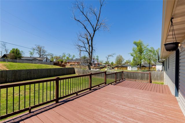 918 S 25th Street, Rogers, AR 72758