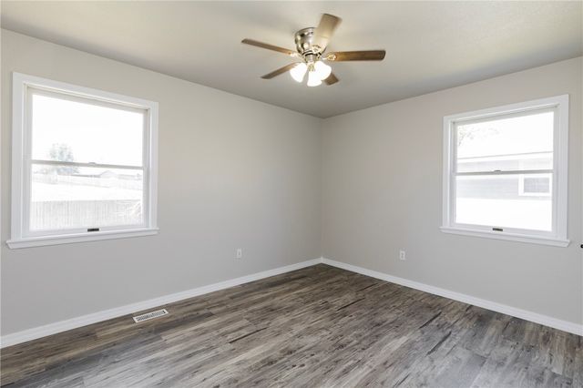 918 S 25th Street, Rogers, AR 72758
