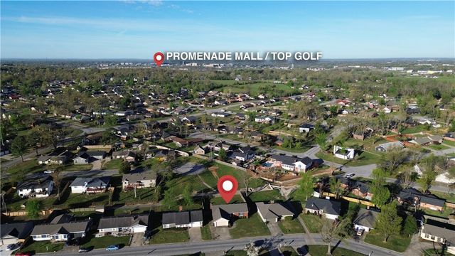 918 S 25th Street, Rogers, AR 72758