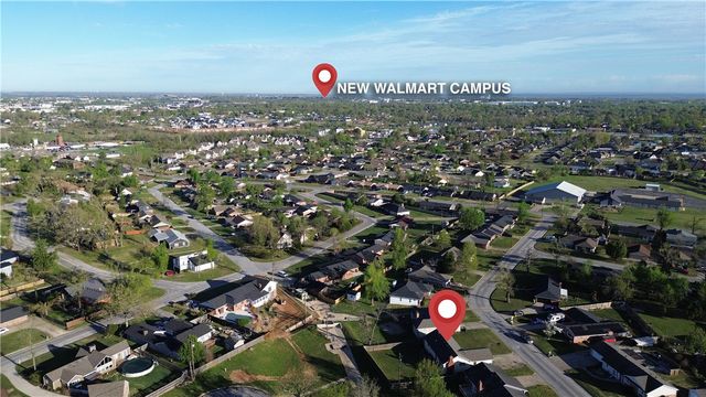 918 S 25th Street, Rogers, AR 72758