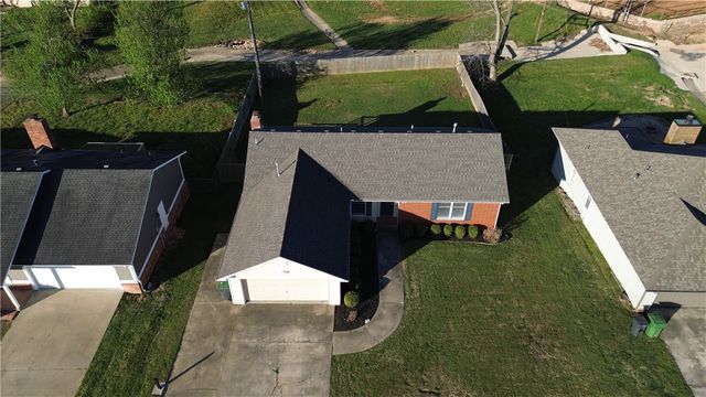 918 S 25th Street, Rogers, AR 72758