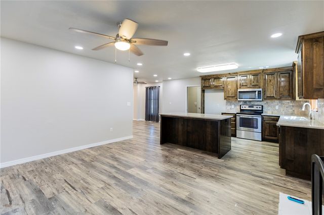 918 S 25th Street, Rogers, AR 72758