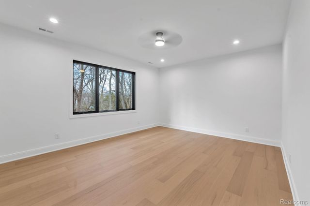 4546 Niagara Lane, Bloomfield Charter Township, MI 48301