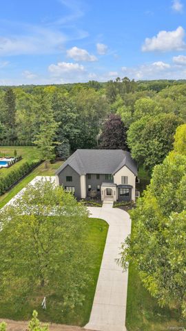 4546 Niagara Lane, Bloomfield Charter Township, MI 48301