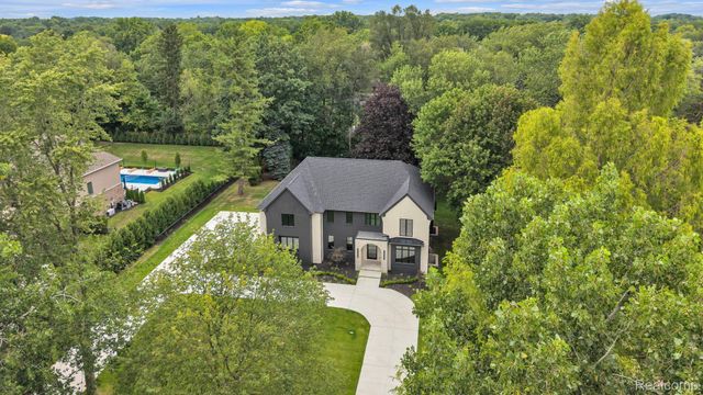4546 Niagara Lane, Bloomfield Charter Township, MI 48301