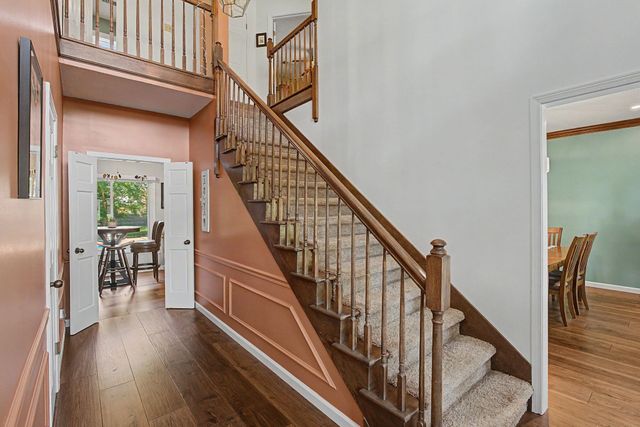8882 HILLMAN WAY DR, Bartlett, TN 38133