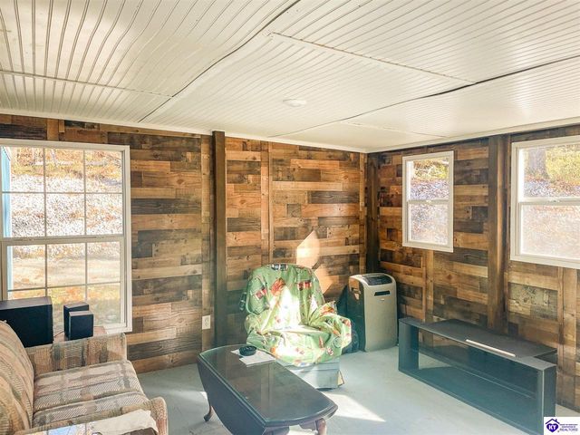 362 Lower Ridge Crest Road, Clarkson, KY 42726