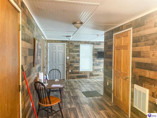 362 Lower Ridge Crest Road, Clarkson, KY 42726