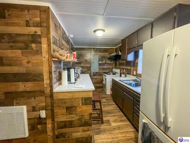 362 Lower Ridge Crest Road, Clarkson, KY 42726