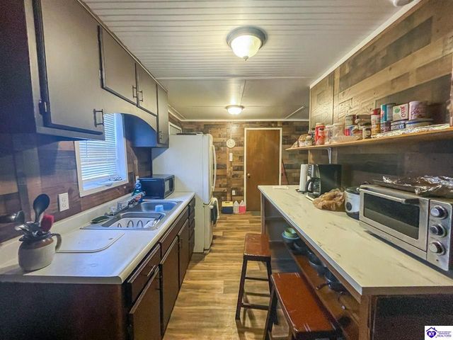 362 Lower Ridge Crest Road, Clarkson, KY 42726