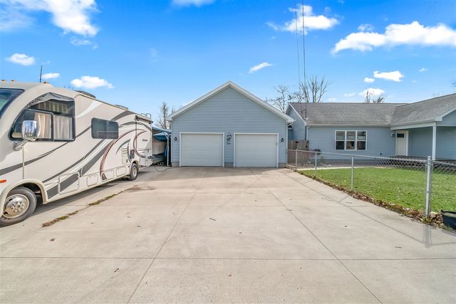 6877 Rowley Drive, Osseo, MI 49266