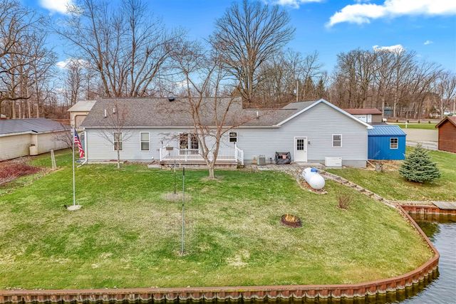 6877 Rowley Drive, Osseo, MI 49266