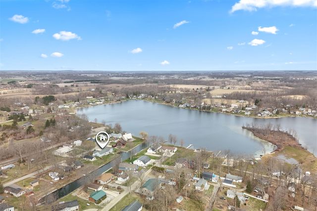 6877 Rowley Drive, Osseo, MI 49266