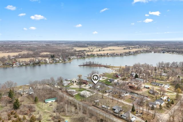 6877 Rowley Drive, Osseo, MI 49266