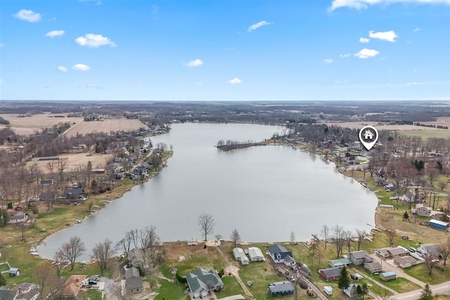 6877 Rowley Drive, Osseo, MI 49266