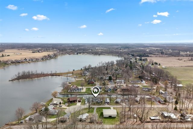 6877 Rowley Drive, Osseo, MI 49266